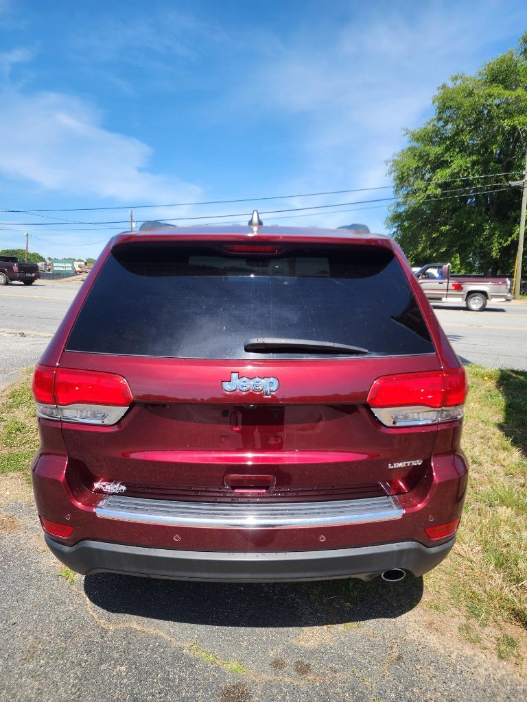 2019 Jeep Cherokee - $17,995