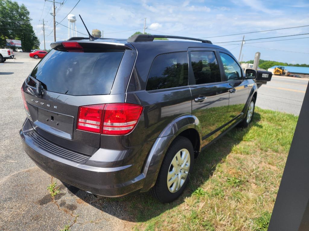 2018 Dodge Journey - $10,995