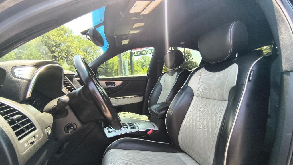 2017 INFINITI QX70 - $12,995