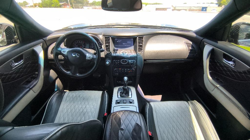 2017 INFINITI QX70 - $12,995