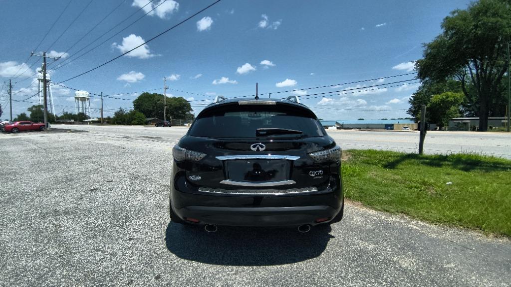 2017 INFINITI QX70 - $12,995