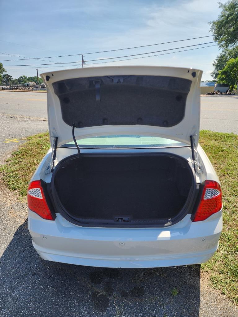 2012 Ford Fusion - $9,995
