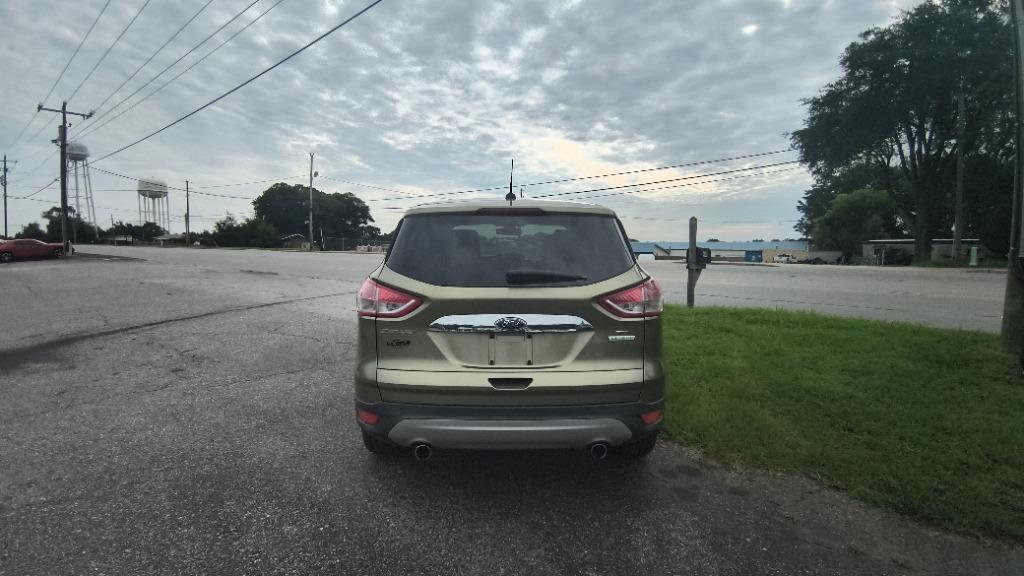 2013 Ford Escape - $9,995