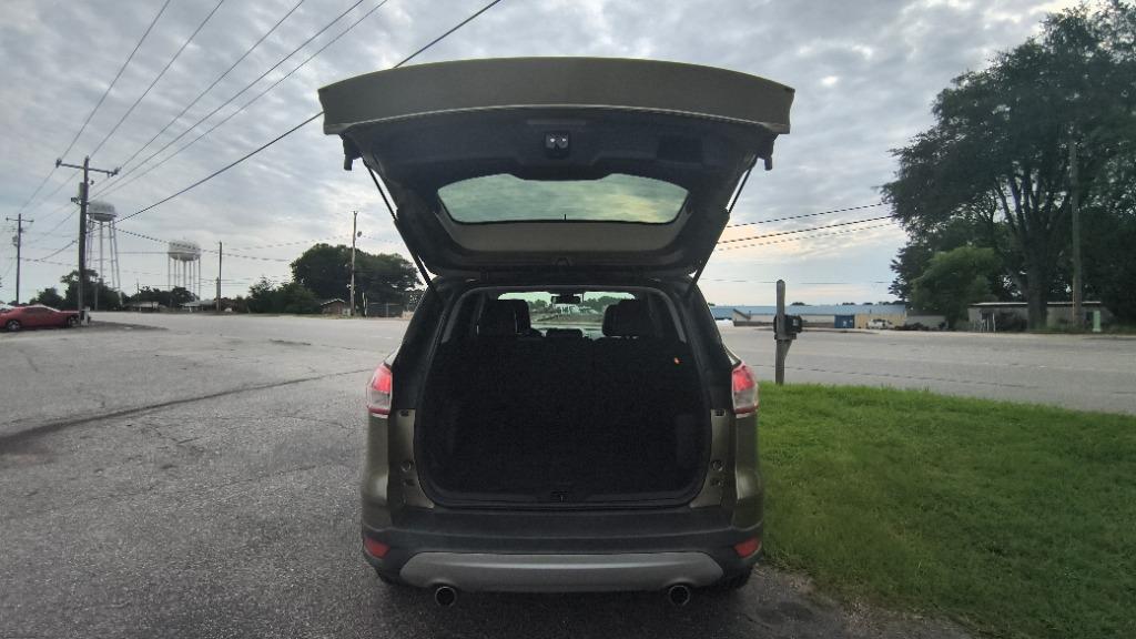 2013 Ford Escape - $9,995