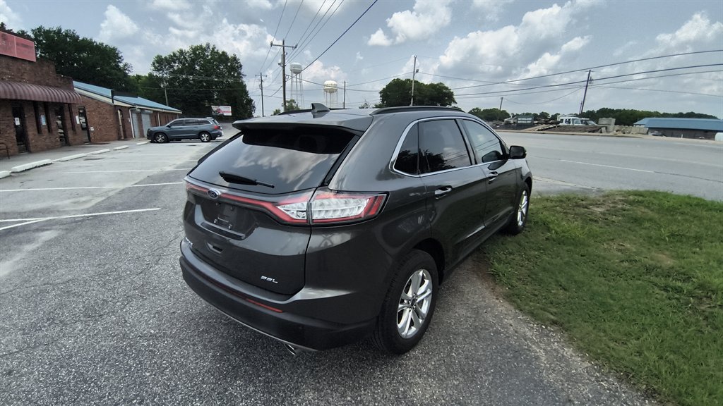 2017 Ford Edge - $11,995