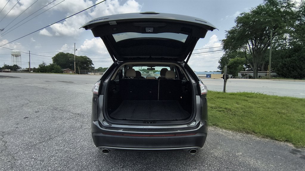 2017 Ford Edge - $11,995
