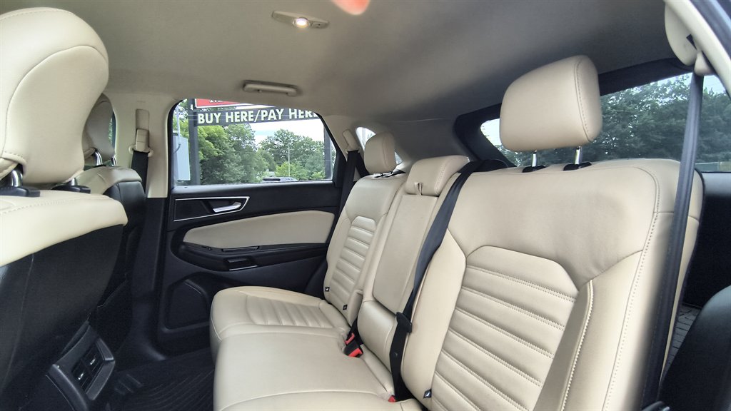 2017 Ford Edge - $11,995