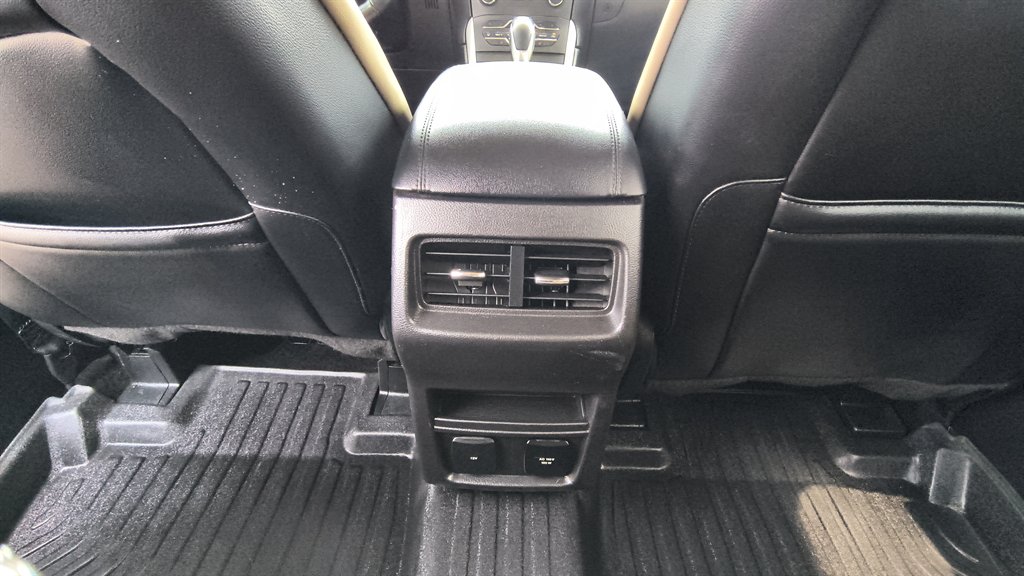 2017 Ford Edge - $11,995
