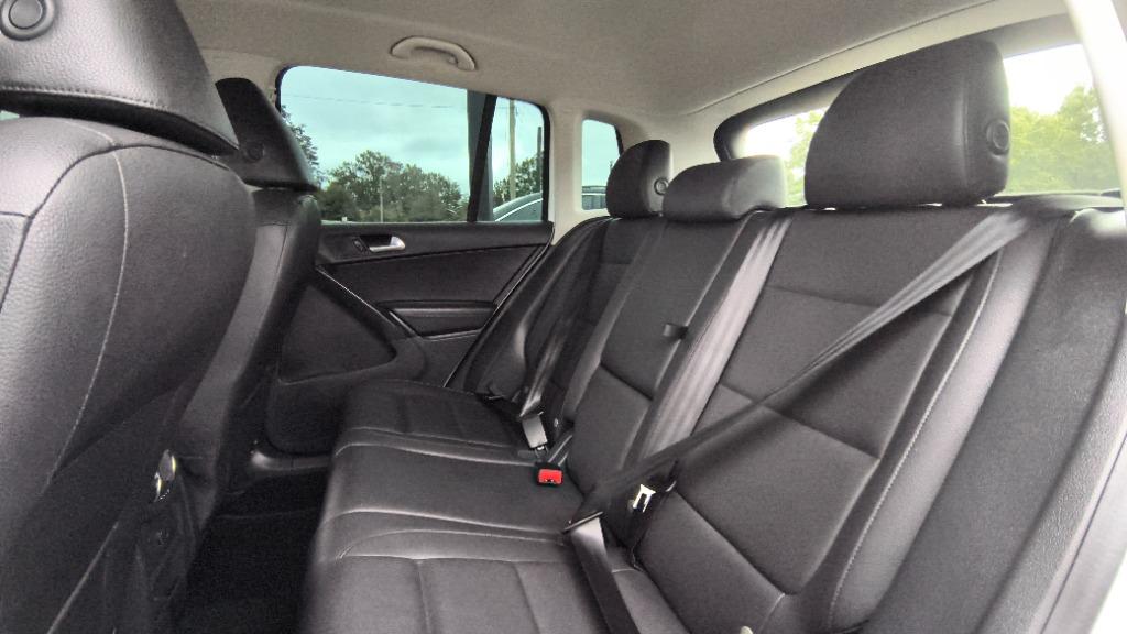 2017 Volkswagen Tiguan - $10,495