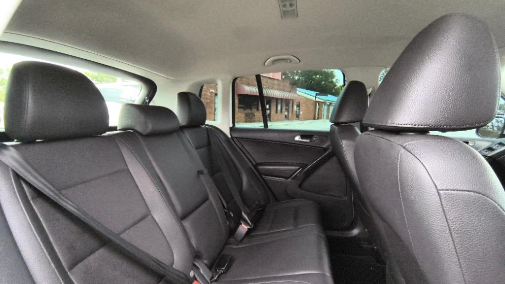 2017 Volkswagen Tiguan - $10,495