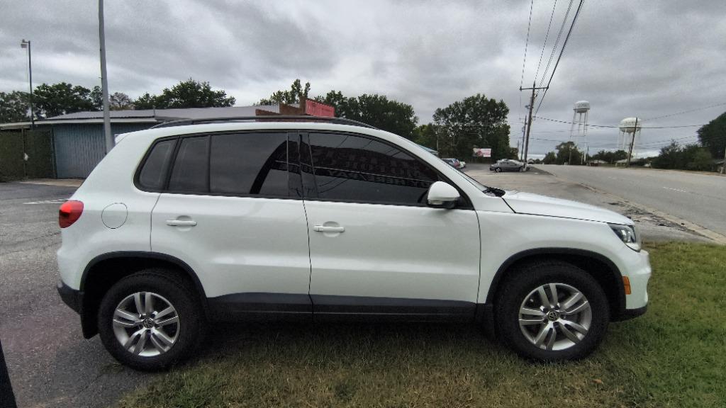2017 Volkswagen Tiguan - $10,495