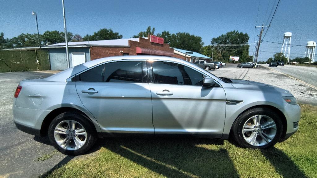 2017 Ford Taurus - $13,495