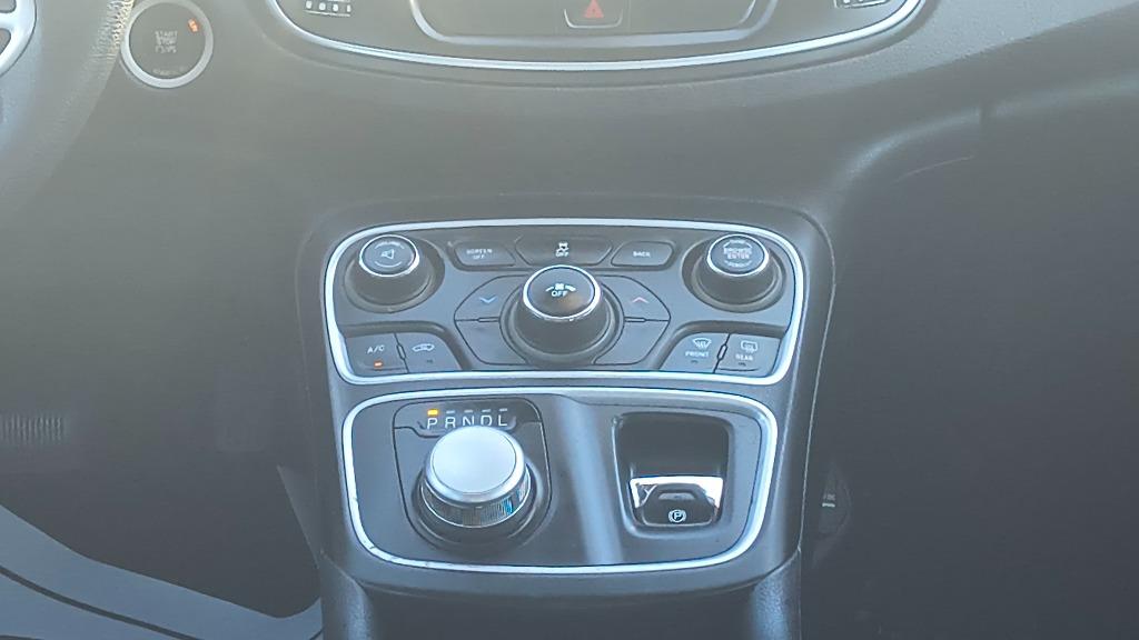 2016 Chrysler 200