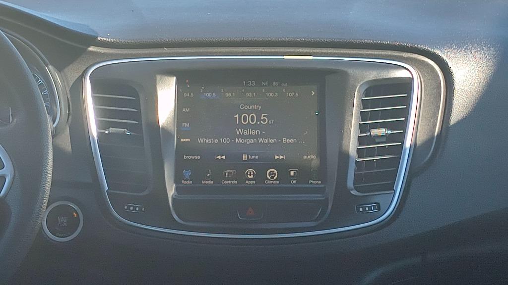 2016 Chrysler 200