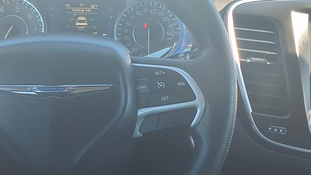 2016 Chrysler 200
