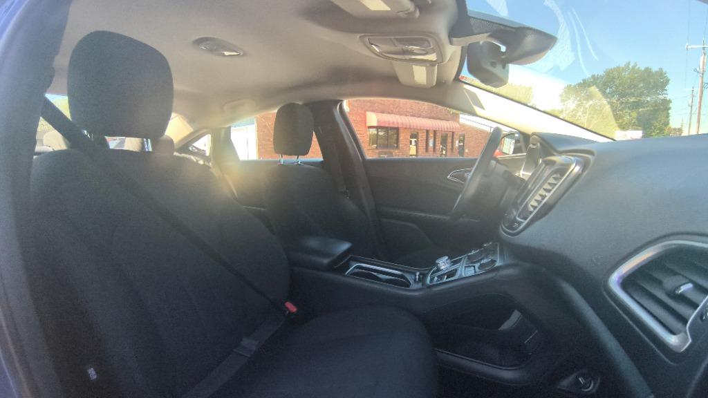 2016 Chrysler 200