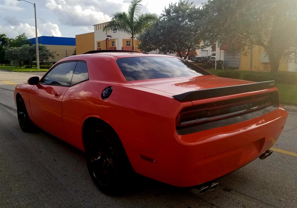 2009 Dodge Challenger SRT8 photo