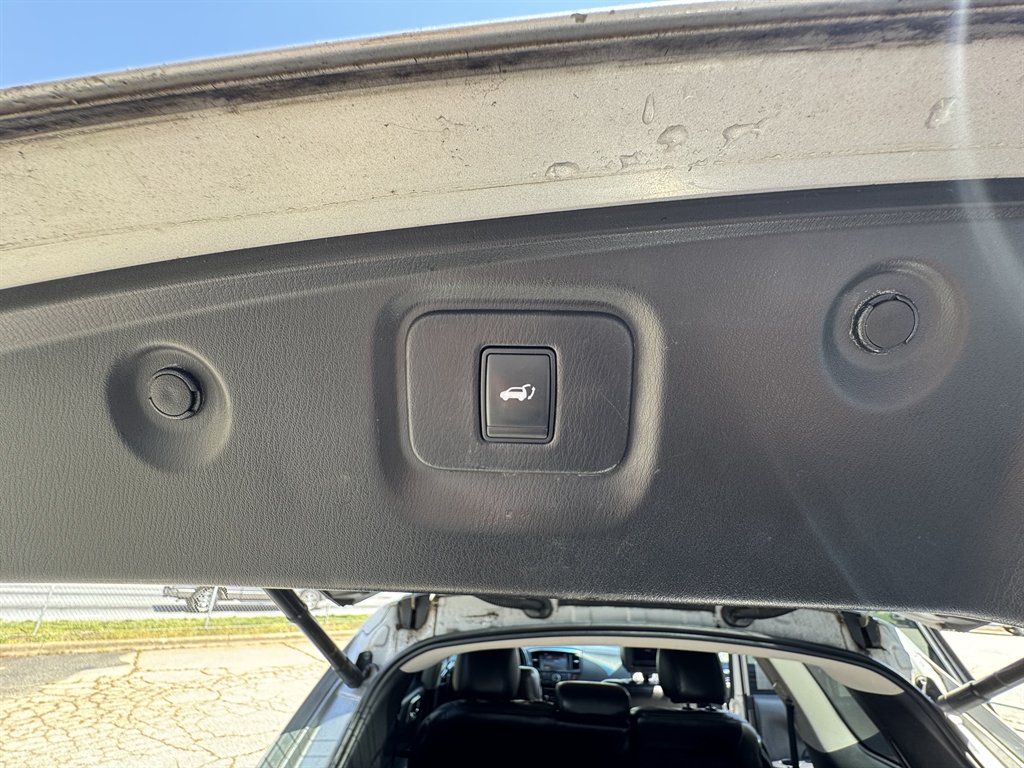 2014 Nissan Pathfinder - $12,995