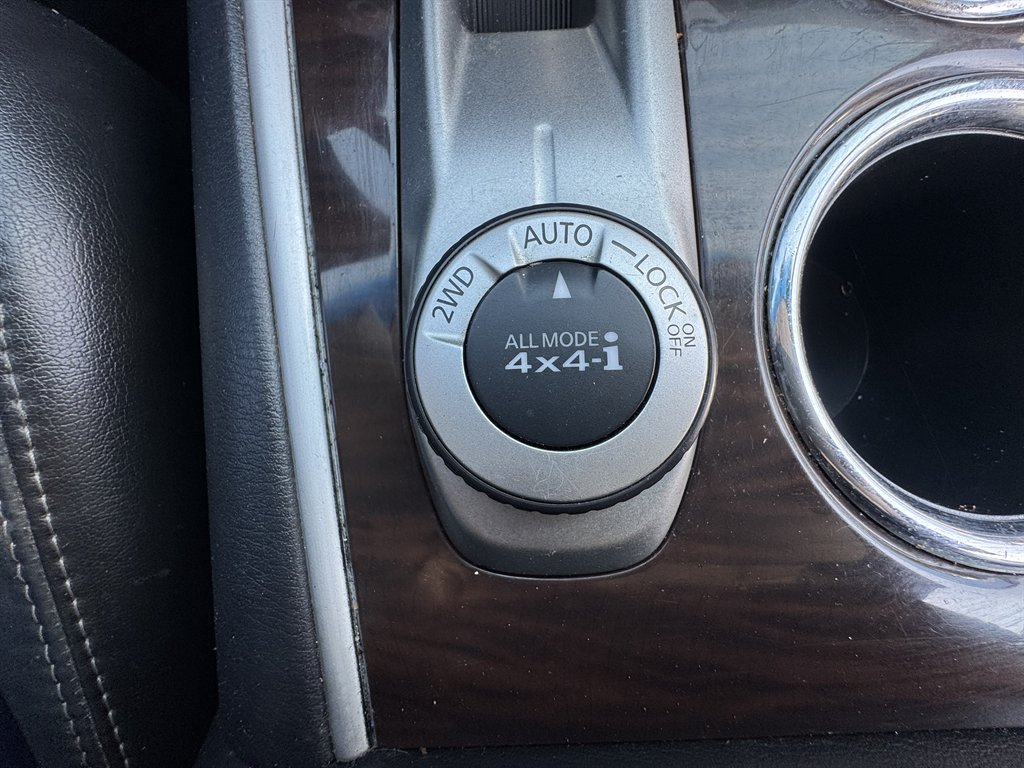 2014 Nissan Pathfinder - $12,995