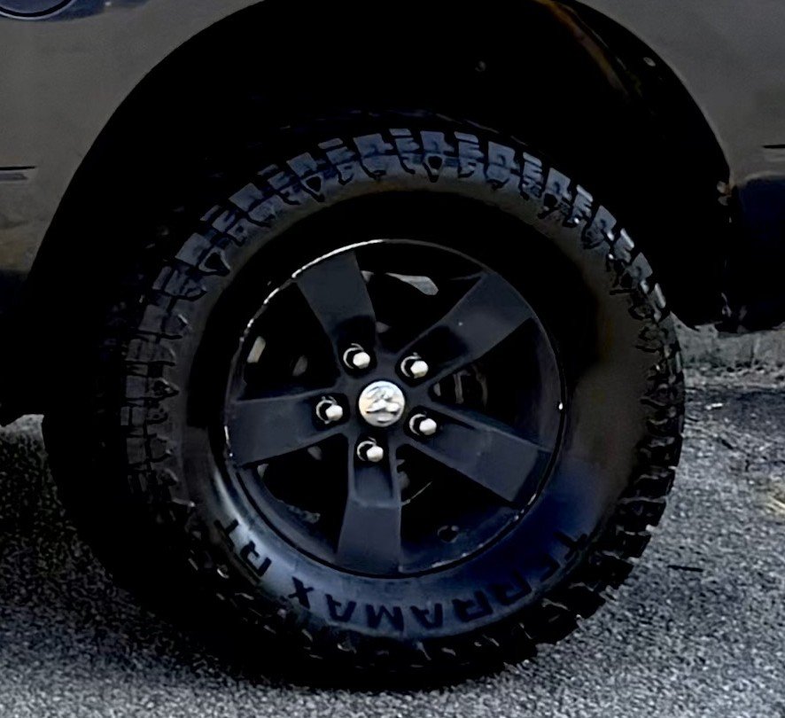 2016 Ram 1500 - $18,500