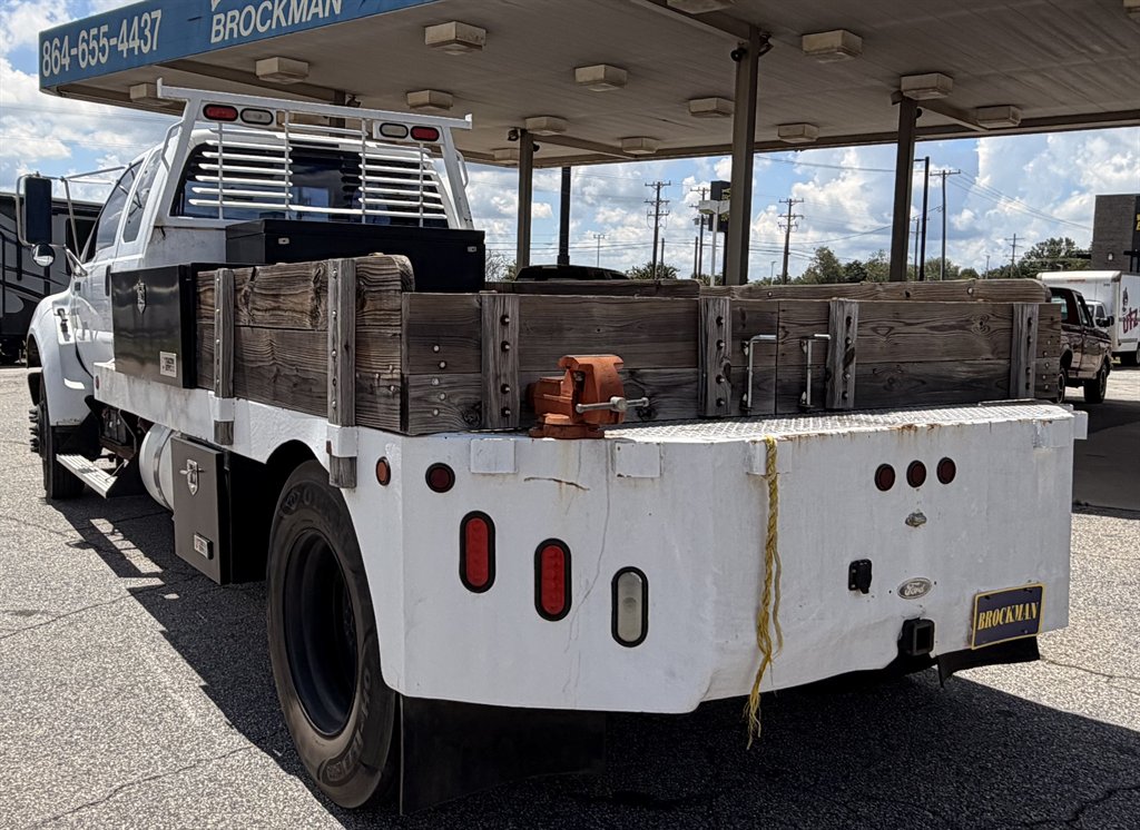 2000 Ford F-650 - $15,995