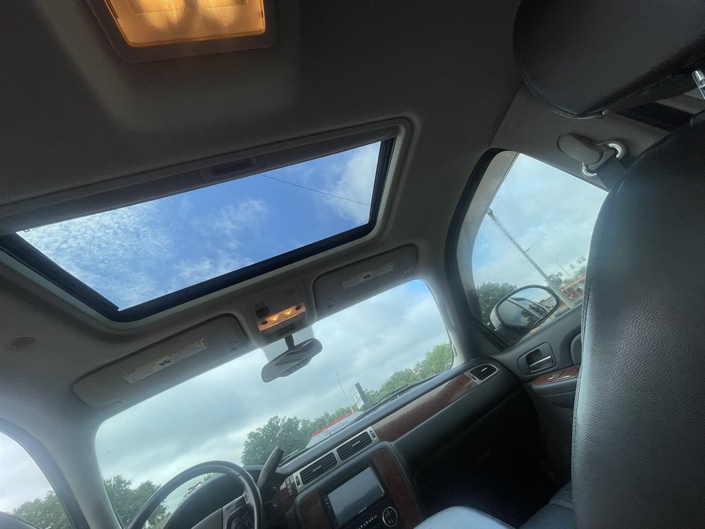 2008 Chevrolet Avalanche - $6,500