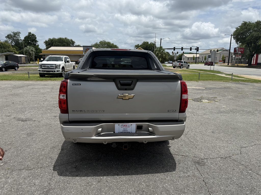 2008 Chevrolet Avalanche - $6,500