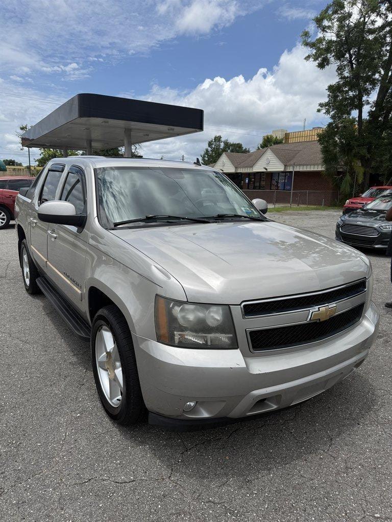 2008 Chevrolet Avalanche - $6,500