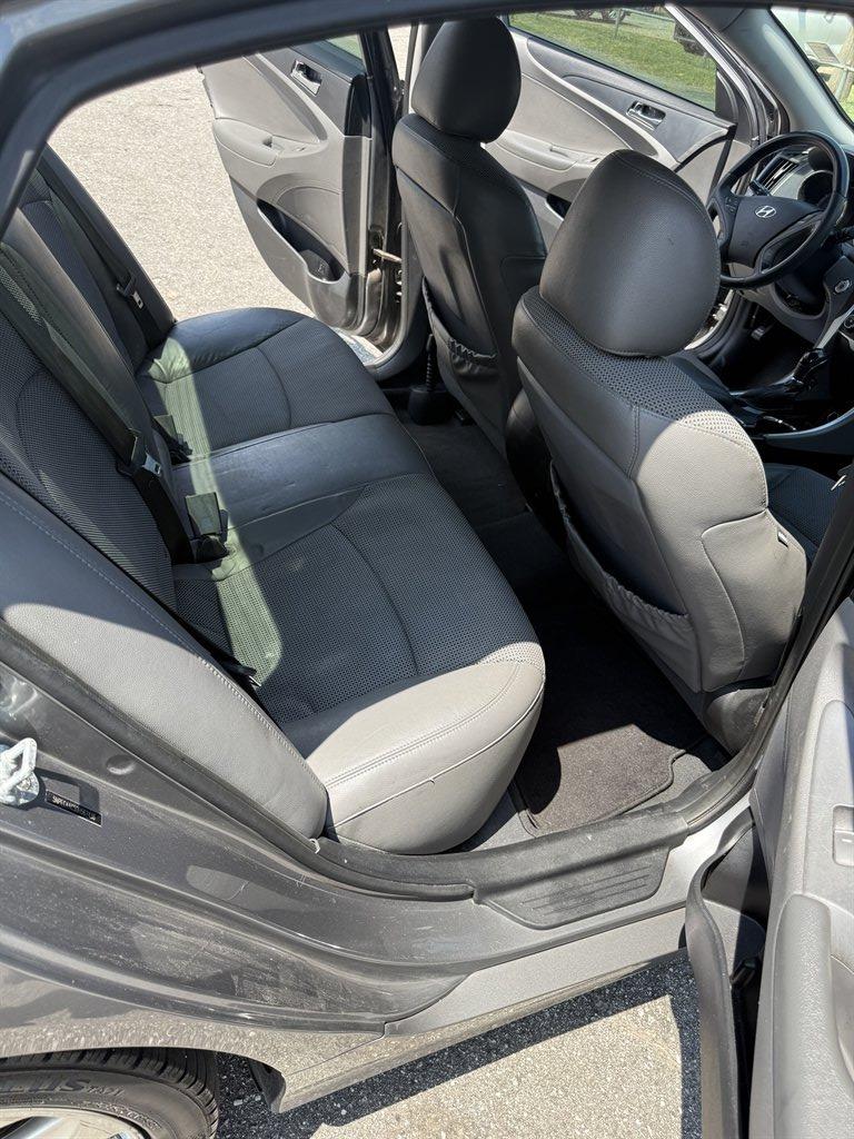2013 Hyundai Sonata - $4,799