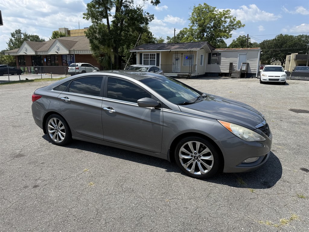 2013 Hyundai Sonata - $4,799