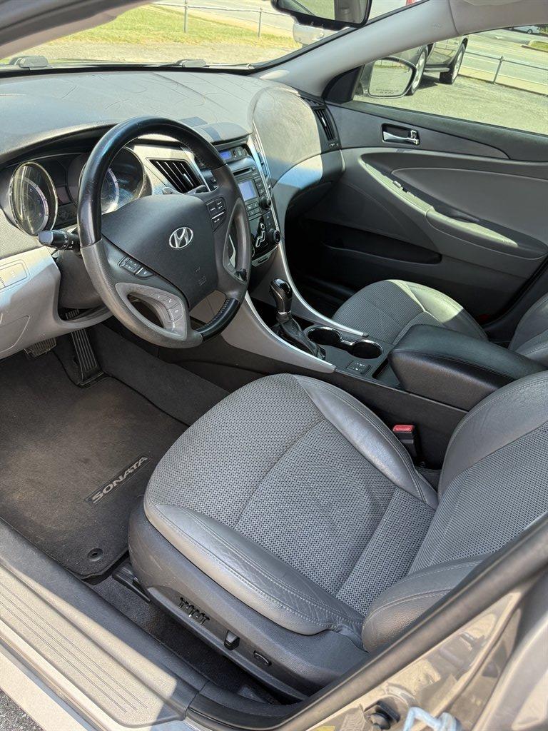 2013 Hyundai Sonata - $4,799
