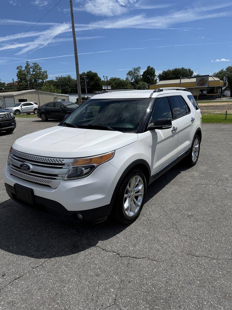 2014 Ford Explorer - $8,500