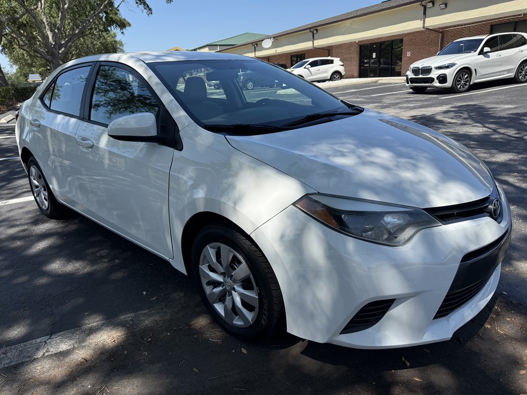 2015 Toyota Corolla LE photo