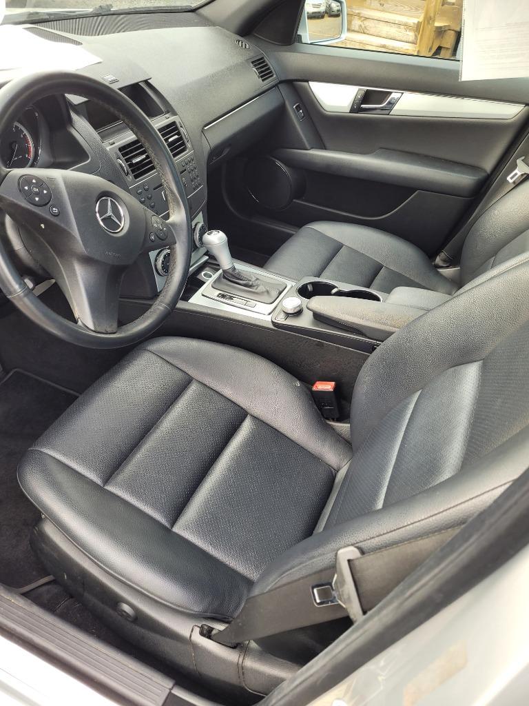 2011 Mercedes-Benz C-Class C300 Luxury photo