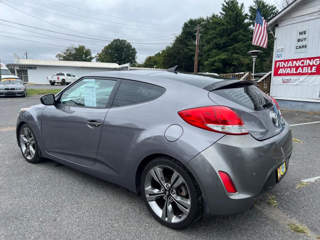 2015 Hyundai Veloster photo