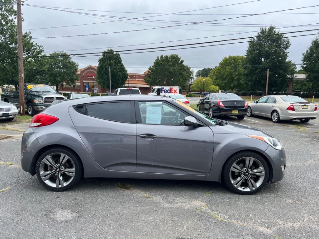 2015 Hyundai Veloster photo