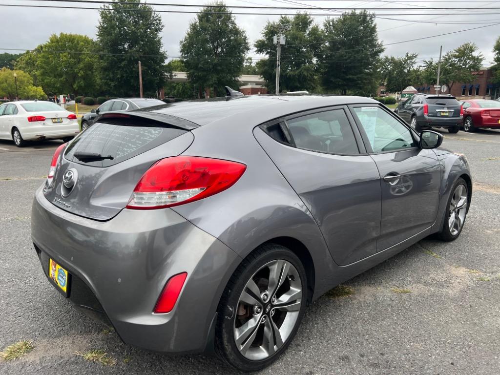 2015 Hyundai Veloster photo