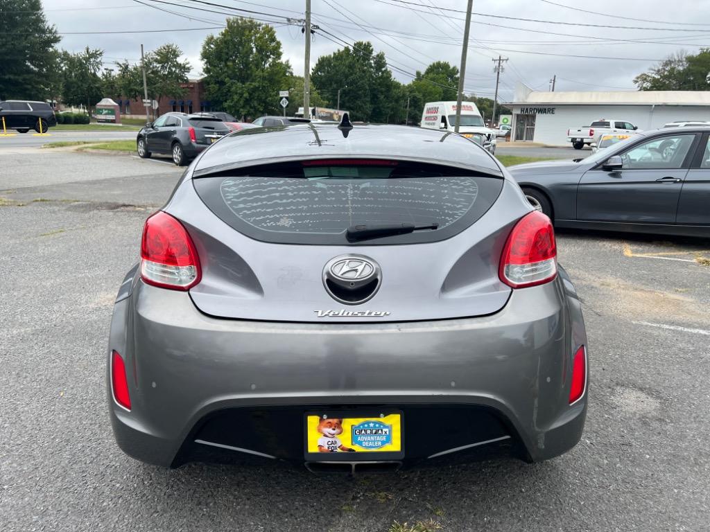 2015 Hyundai Veloster photo