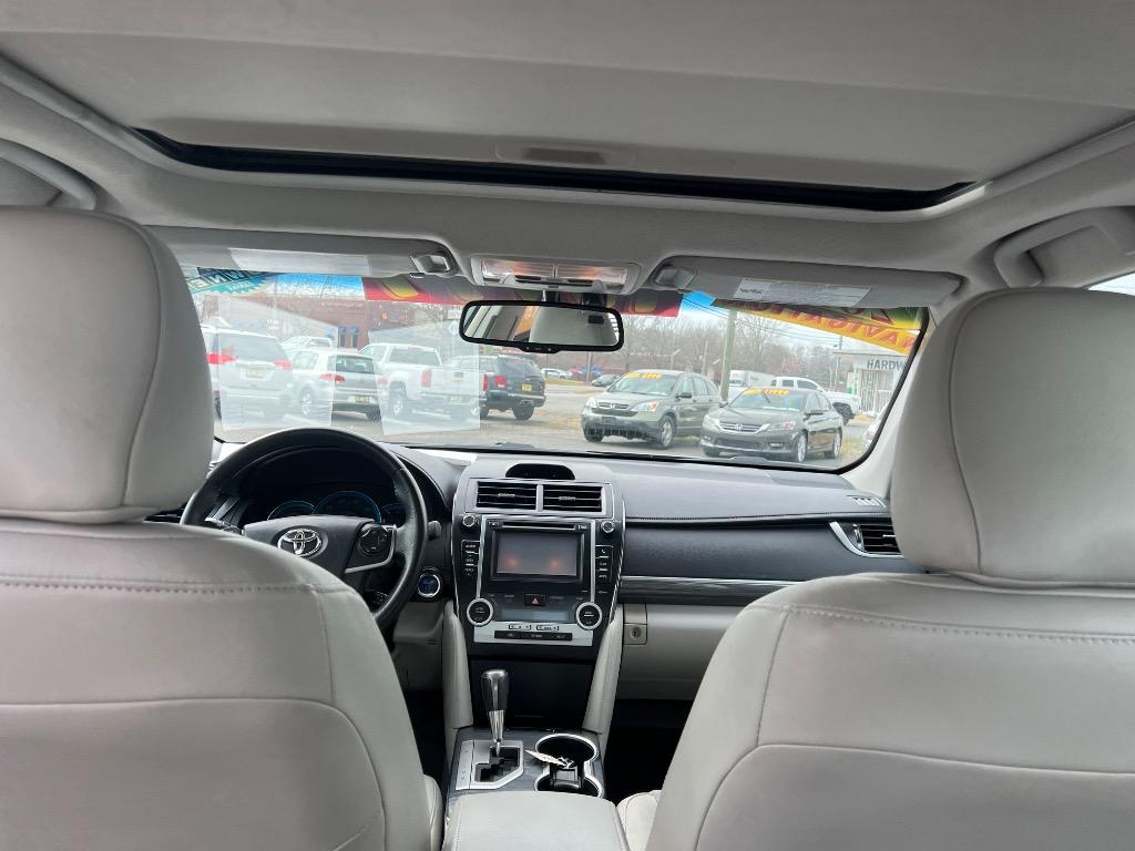 2012 Toyota Camry Hybrid LE photo