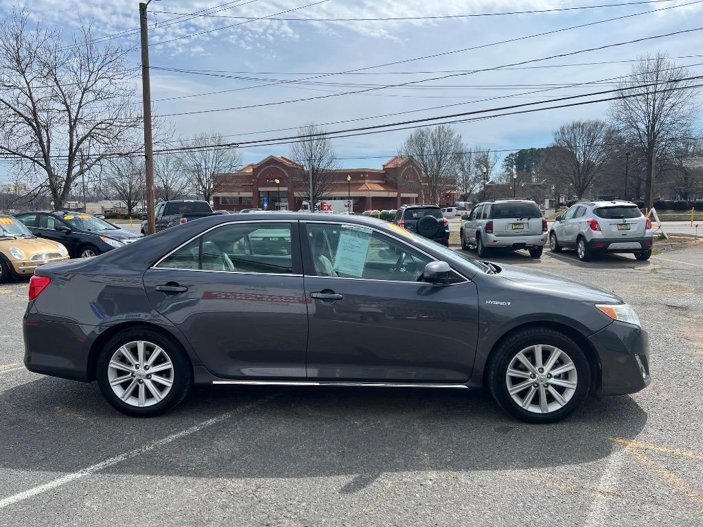 2012 Toyota Camry Hybrid LE photo