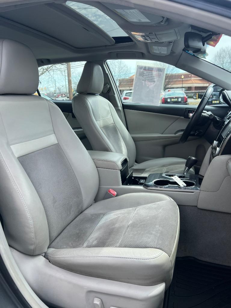 2012 Toyota Camry Hybrid LE photo