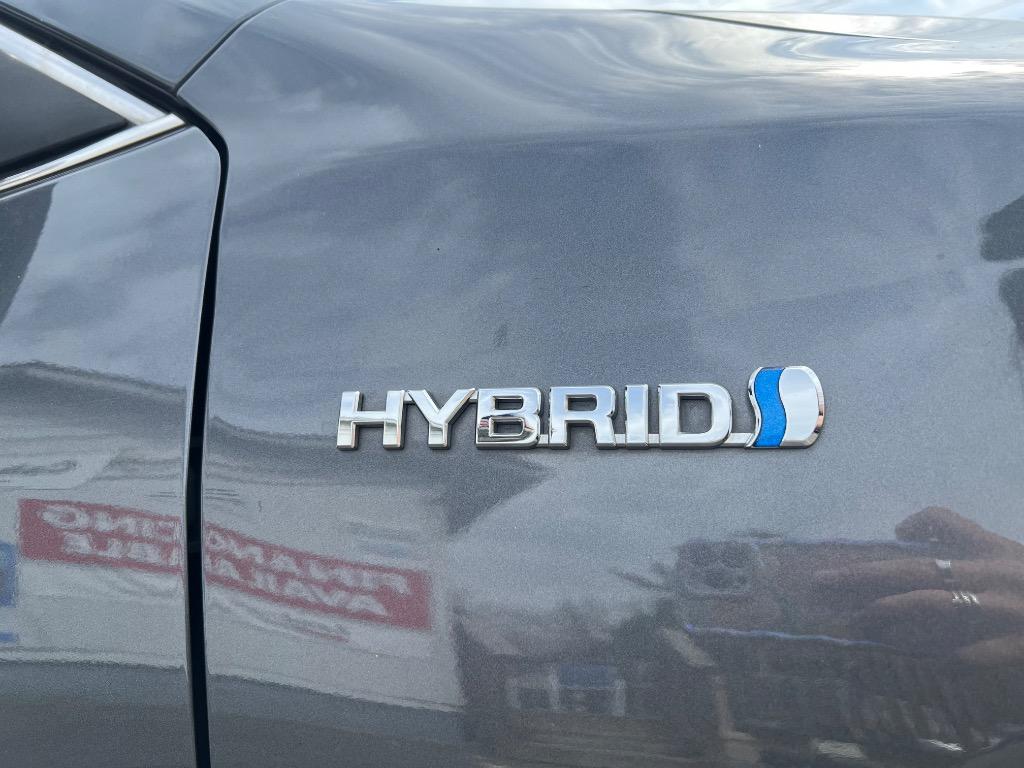 2012 Toyota Camry Hybrid LE photo