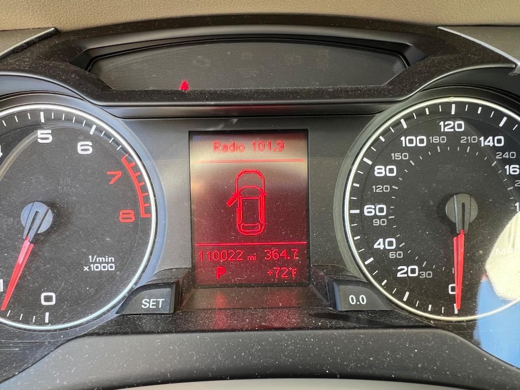 2010 Audi A4 2.0T quattro Avant Premium Plu photo