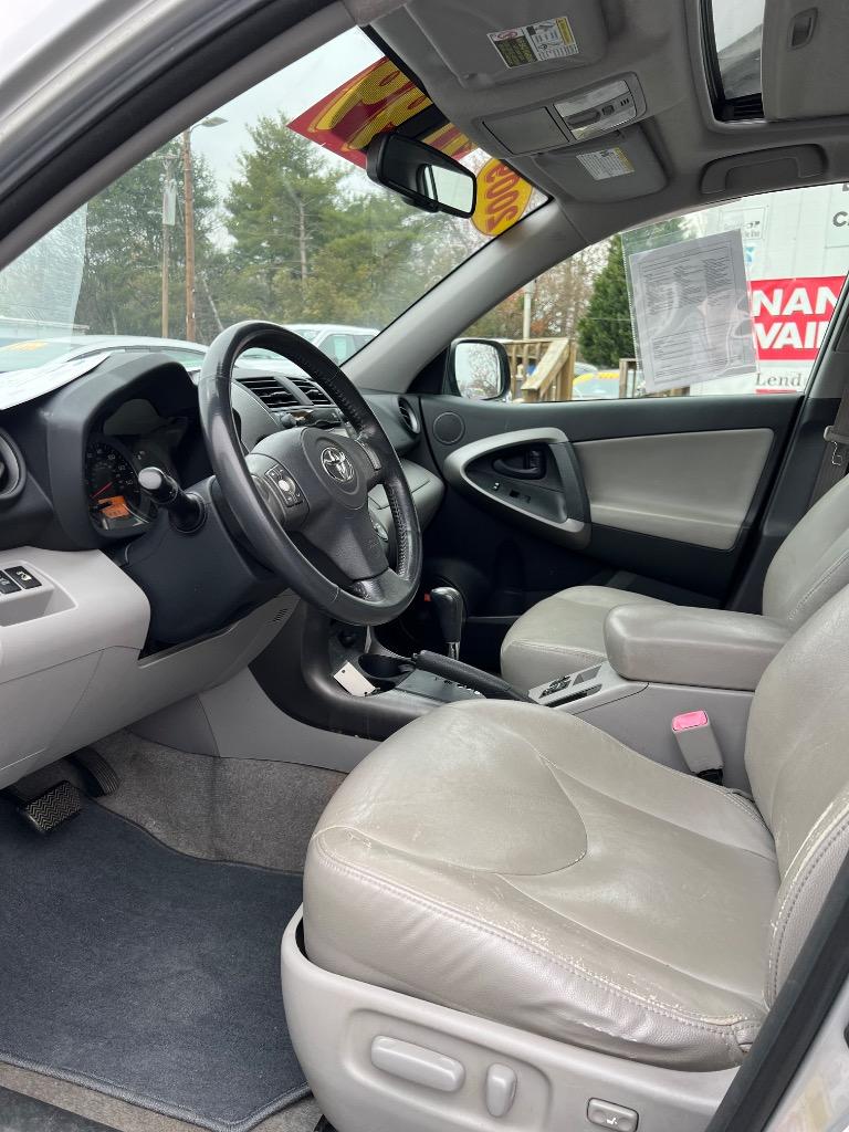 2009 Toyota RAV4 Limited photo