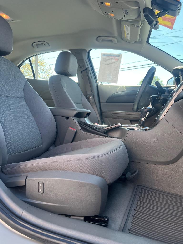 2015 Chevrolet Malibu LS photo