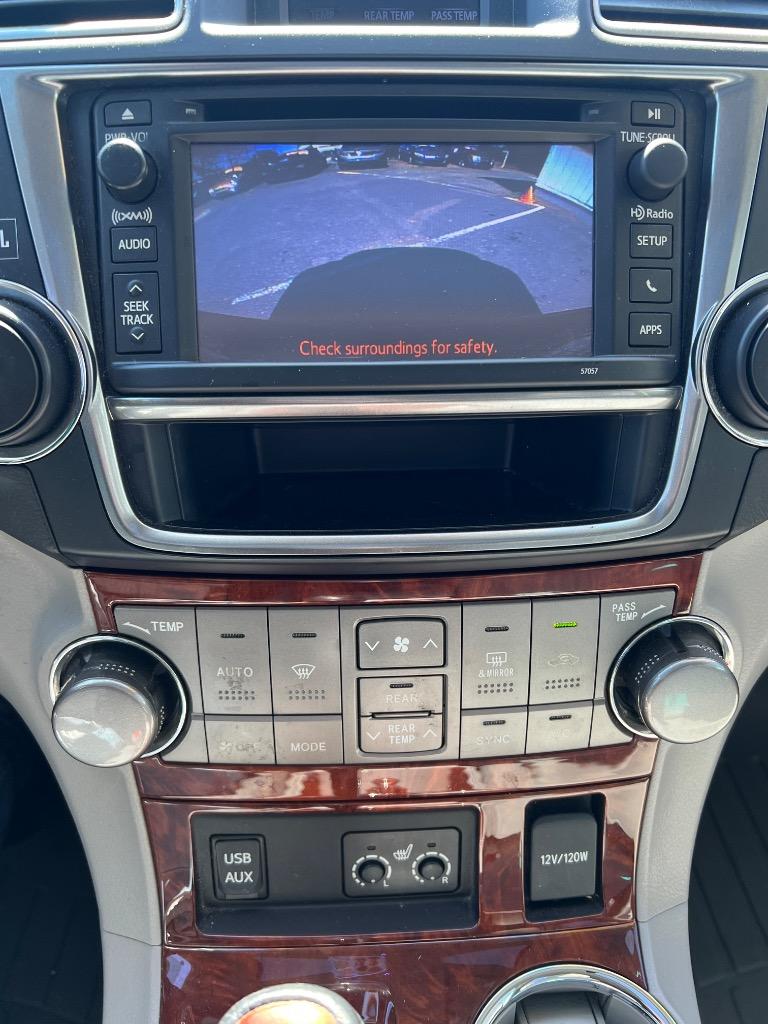 2013 Toyota Highlander Limited photo