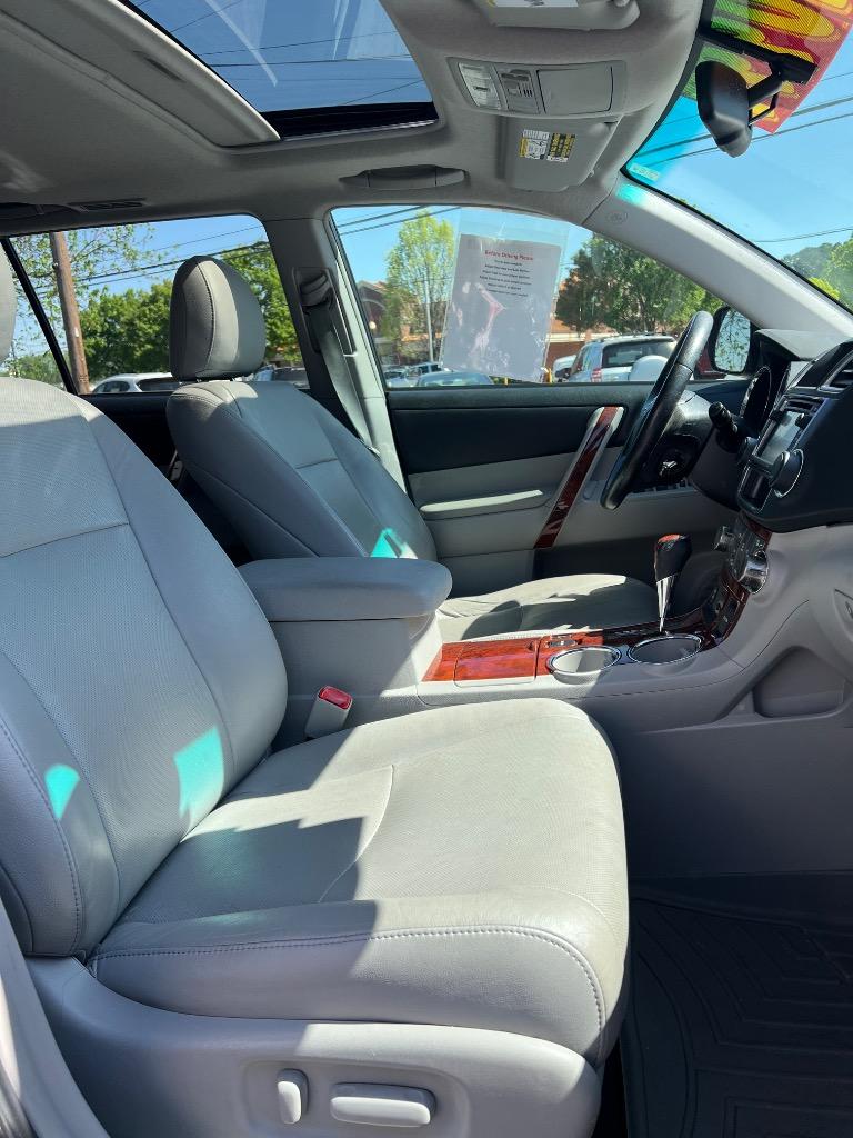 2013 Toyota Highlander Limited photo