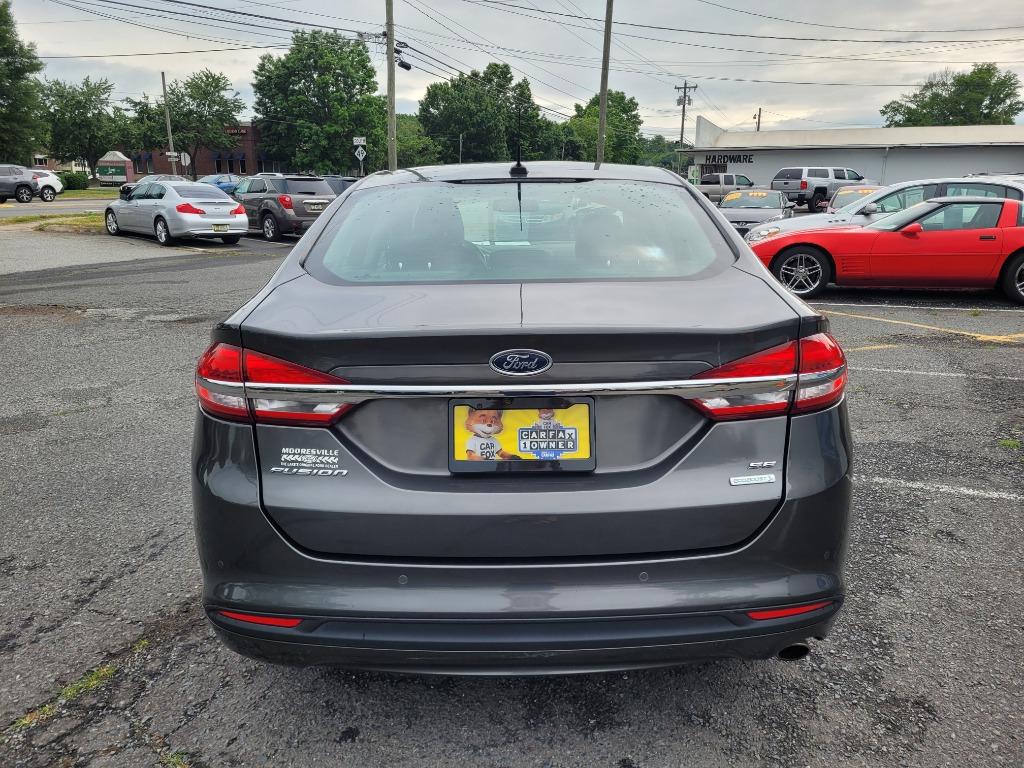 2017 Ford Fusion SE photo