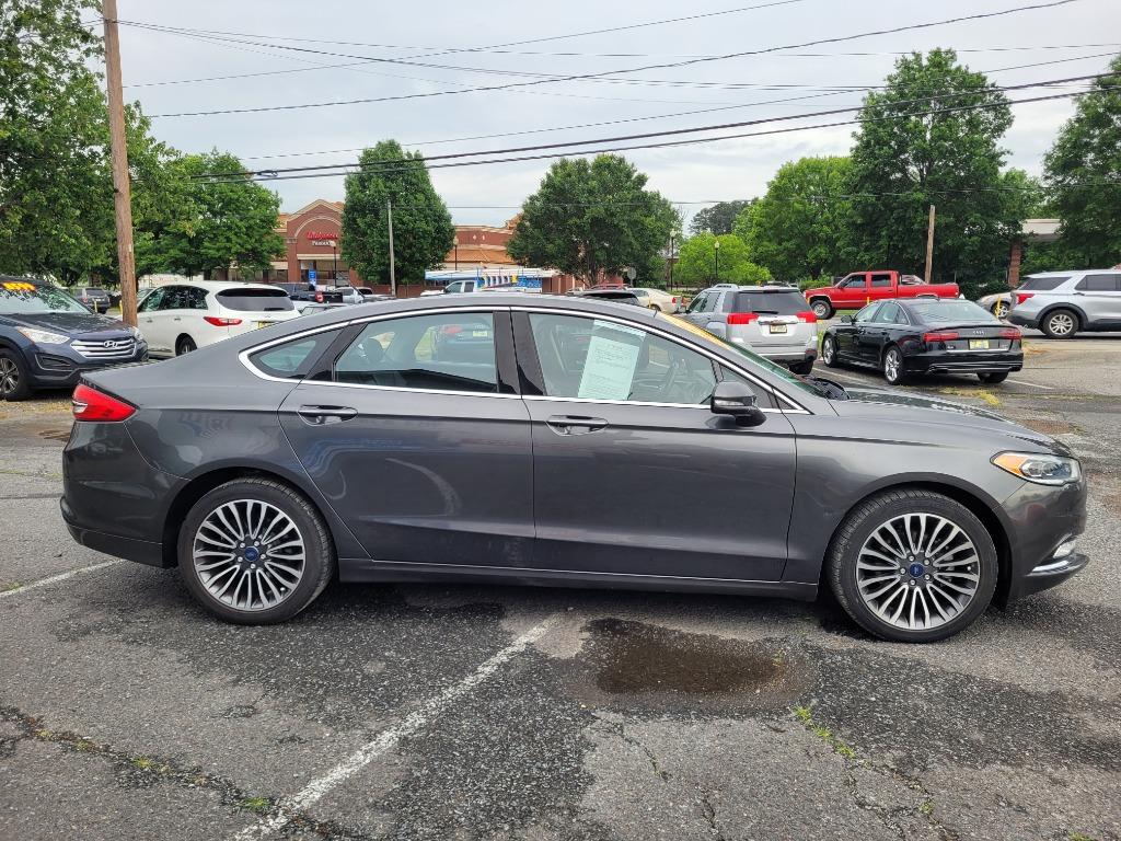 2017 Ford Fusion SE photo