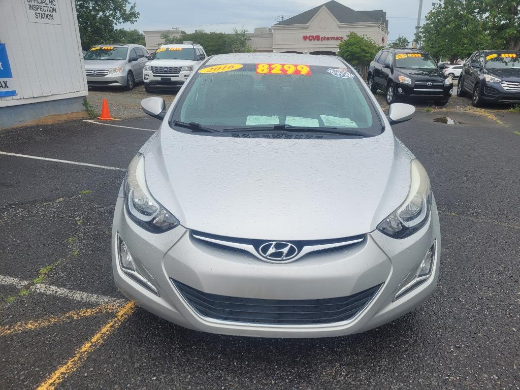 2016 Hyundai Elantra SE photo
